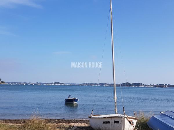 Terrain de 3000 m2 à 50m du Golfe du Morbihan.