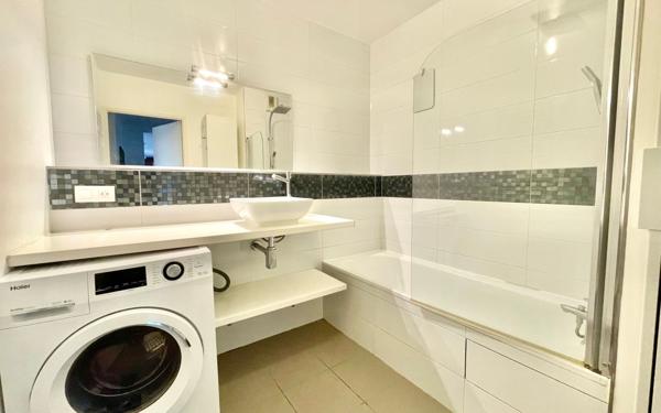 Appartement à vendre    3 pièces • 68,17 m2 Bègles