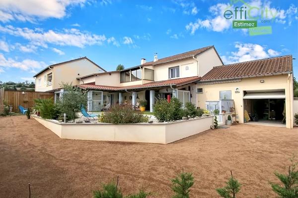 Maison 8 pièces - 220 m²