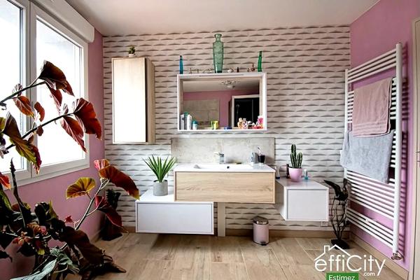 Maison 8 pièces - 220 m²