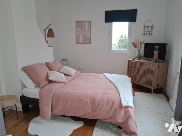 MAISON CENTRE-VILLE - 2 CHAMBRES - BUREAU