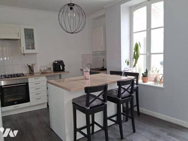 MAISON CENTRE-VILLE - 2 CHAMBRES - BUREAU