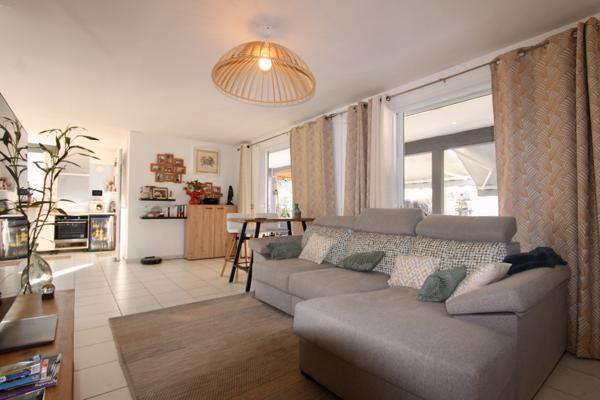 Baie-Mahault (97122) Maison de plain-pied avec piscine à Moudong