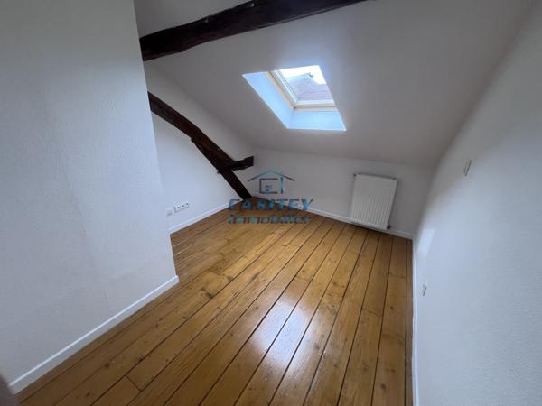 APPARTEMENT F4 EN DUPLEX - LUXEUIL LES BAINS