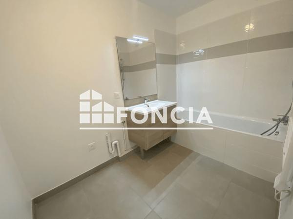 Location Appartement 3 pièces 63.51 m² - RUE NICOLAS APPERT Marseille 13013