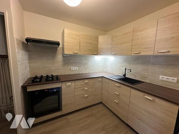 Maison à Vendre à Cergy (95800) en Val-d'Oise (95), 4 pièces dont 2 chambres avec jardin et parking