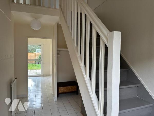 Maison à Vendre à Cergy (95800) en Val-d'Oise (95), 4 pièces dont 2 chambres avec jardin et parking