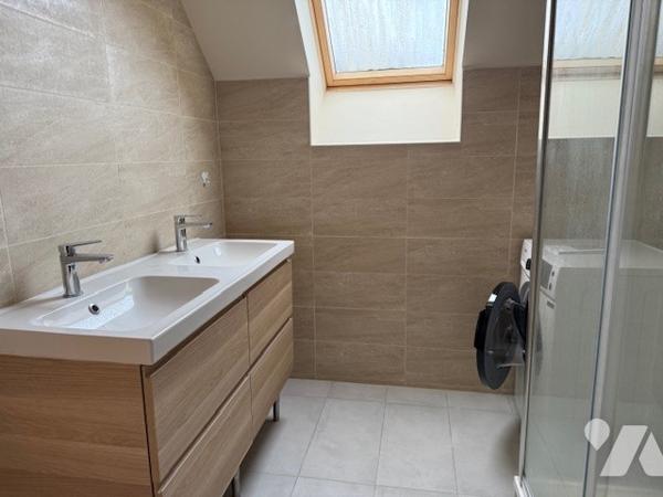 Maison à Vendre à Cergy (95800) en Val-d'Oise (95), 4 pièces dont 2 chambres avec jardin et parking