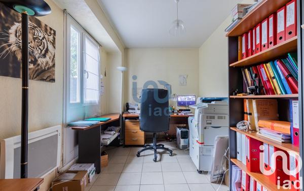 Appartement 4 pièces de 87 m² à Évry (91000)