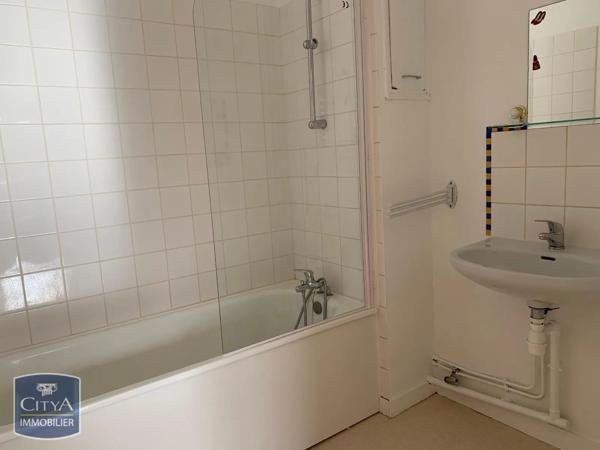 Appartement à louer 2 pièces 51.74m²