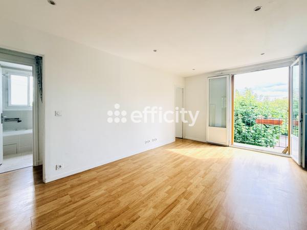 Appartement
         3 pièces
        - 50 m² 330 000 € *