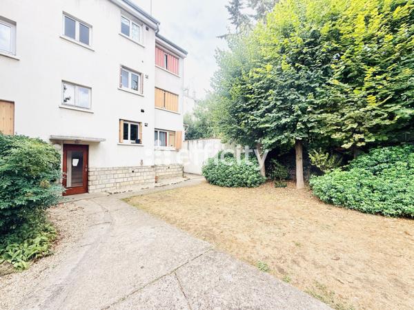 Appartement
         3 pièces
        - 50 m² 330 000 € *