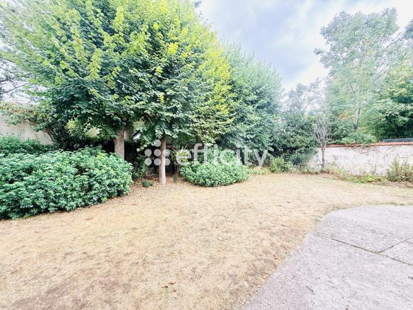 Appartement
         3 pièces
        - 50 m² 330 000 € *