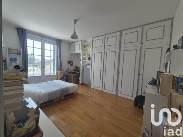 Maison traditionnelle 7 pièces de 173 m² à Ingrandes (86220)