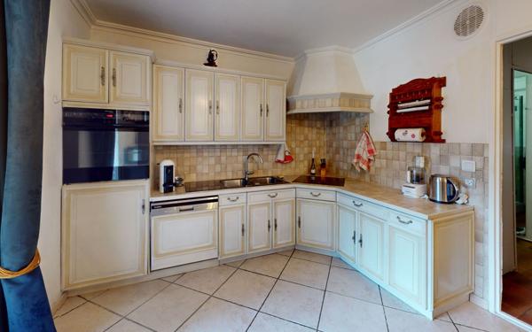 Maison à vendre    5 pièces •  La Farlède