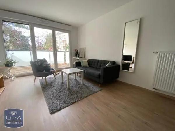 Appartement à louer 3 pièces 66.8m² Couëron (44220)