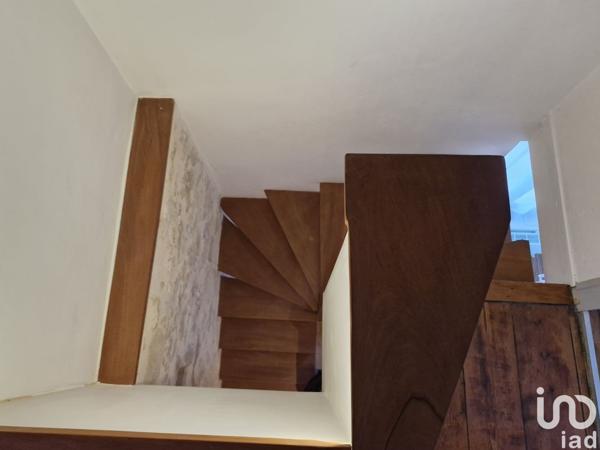 Maison 4 pièces de 163 m² à Vélines (24230)