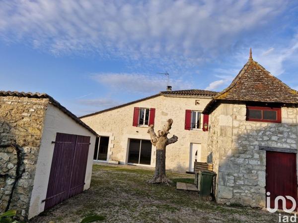 Maison 4 pièces de 163 m² à Vélines (24230)