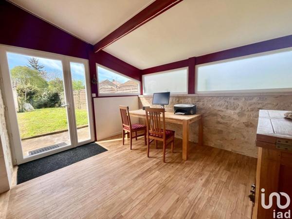 Maison 4 pièces de 163 m² à Vélines (24230)