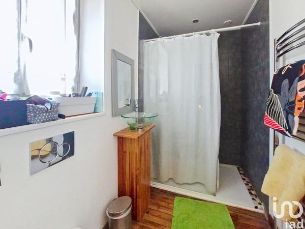 Maison 4 pièces de 163 m² à Vélines (24230)