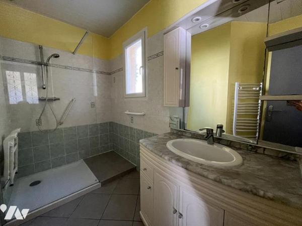 Plain-pied à LA CHAPELLE SUR ERDRE