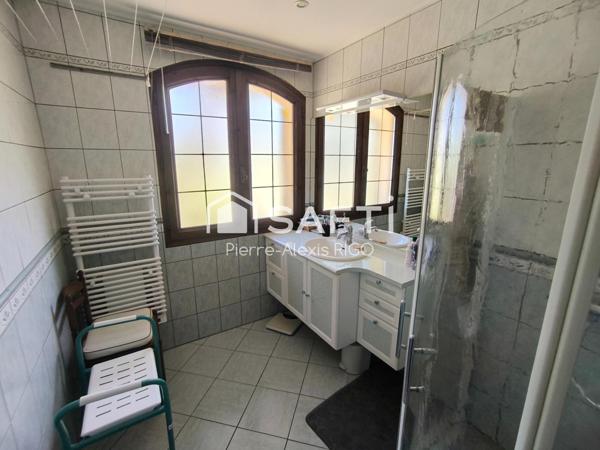 Maison 6 pièces de 145m² avec piscine