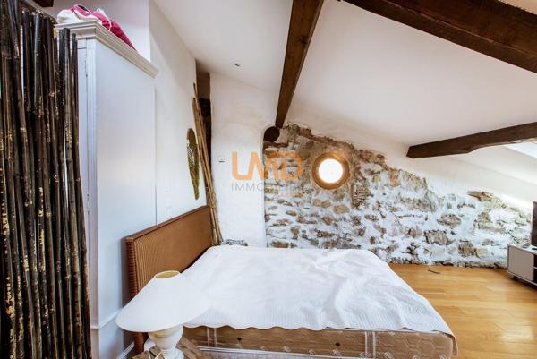 Villefranche-sur-Mer(06) de : Appartement Style loft 100m2 Vue mer