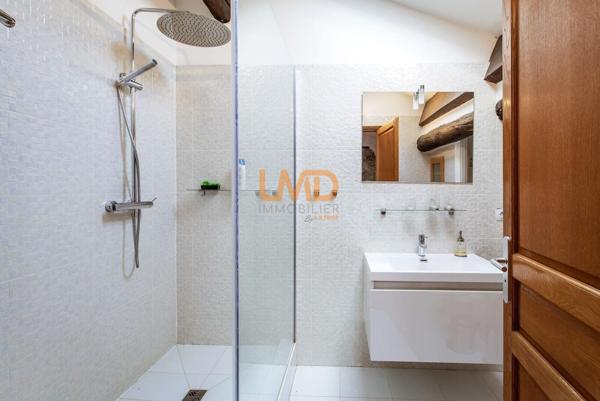Villefranche-sur-Mer(06) de : Appartement Style loft 100m2 Vue mer
