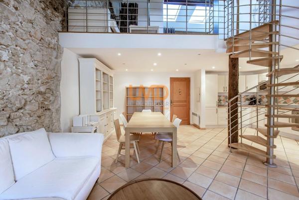 Villefranche-sur-Mer(06) de : Appartement Style loft 100m2 Vue mer