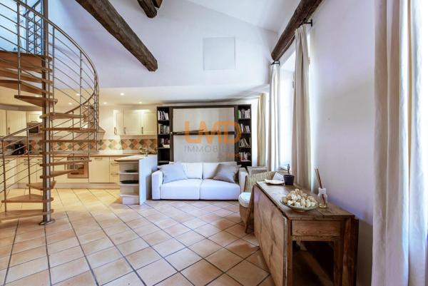 Villefranche-sur-Mer(06) de : Appartement Style loft 100m2 Vue mer