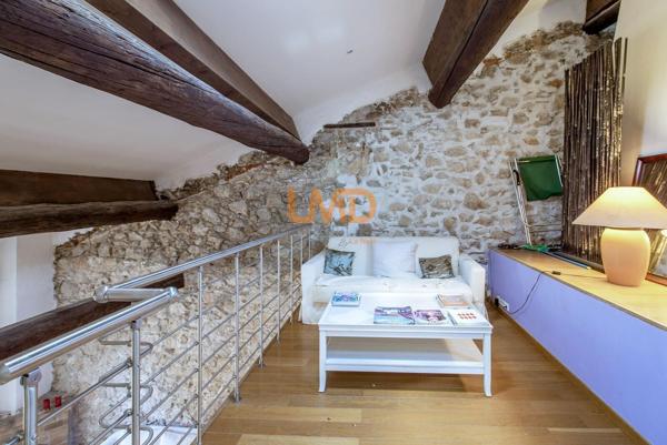 Villefranche-sur-Mer(06) de : Appartement Style loft 100m2 Vue mer