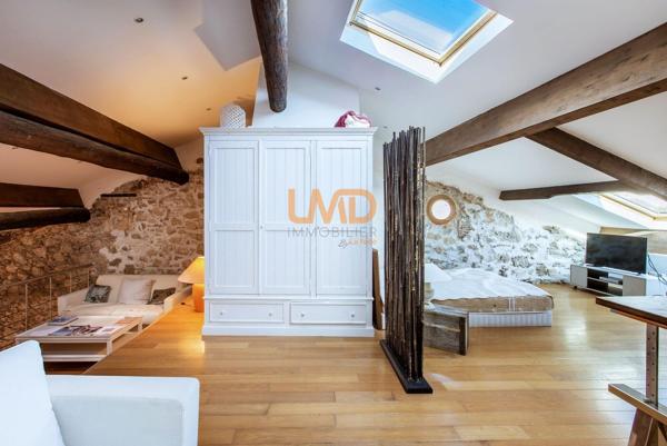 Villefranche-sur-Mer(06) de : Appartement Style loft 100m2 Vue mer