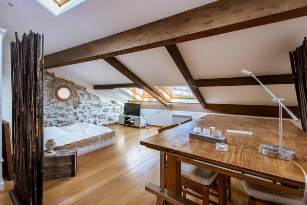 Villefranche-sur-Mer(06) de : Appartement Style loft 100m2 Vue mer