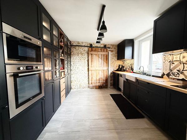 Maison briarde - 6 pièces -192 m2