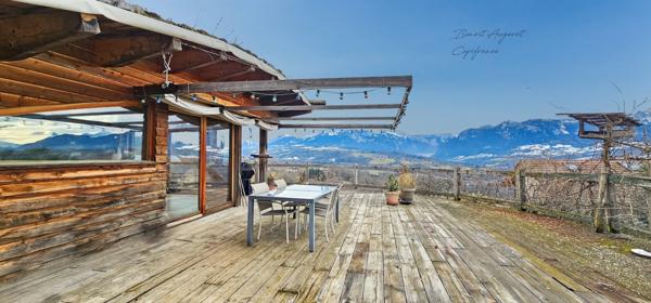 À vendre, Hauteurs du GROISY (Haute-Savoie)– Maison écologique 180m² avec vue panoramique Terrain 1500m²