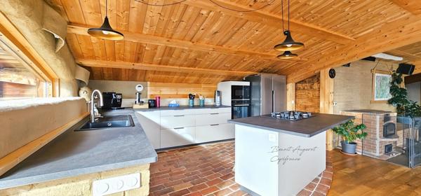 À vendre, Hauteurs du GROISY (Haute-Savoie)– Maison écologique 180m² avec vue panoramique Terrain 1500m²