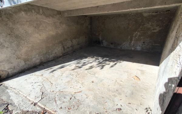 Stationnement à vendre    25 m2 Nîmes