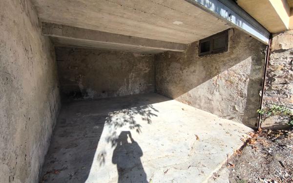 Stationnement à vendre    25 m2 Nîmes