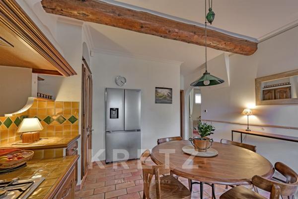 Maison de charme avec piscine et jardin intimiste au cœur de Générac, entre Nîmes et Camargues