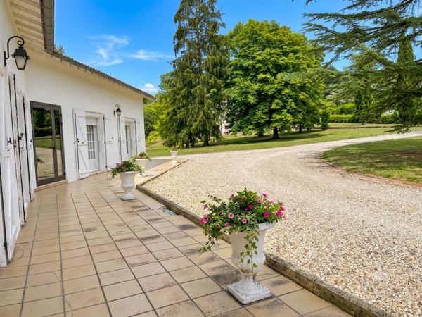 L’UNION – Maison traditionnelle de type 4 de plain-pied sur 4 000 m² arboré. - L'union (31240)