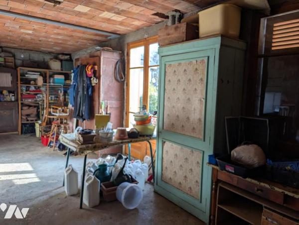 Maison de type 4 p+ cuisine sur sous-sol complet sur 1663 m² 