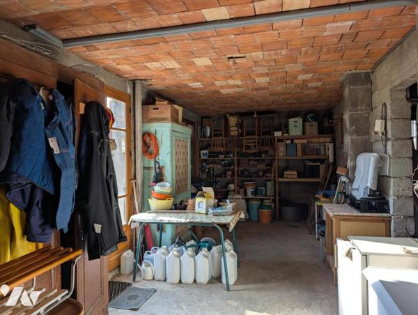 Maison de type 4 p+ cuisine sur sous-sol complet sur 1663 m² 