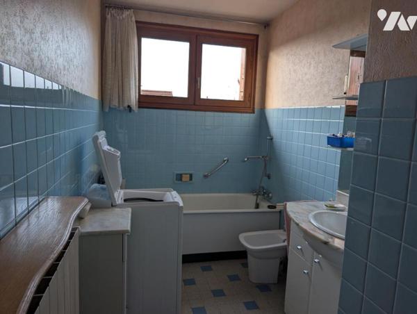 Maison de type 4 p+ cuisine sur sous-sol complet sur 1663 m² 