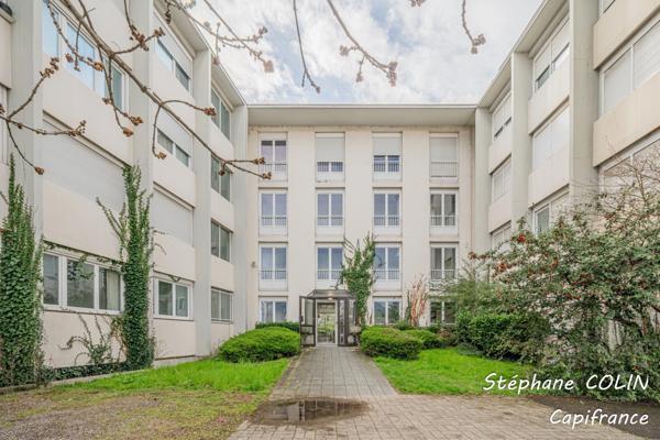 Immeuble à vendre ECHIROLLES (38)