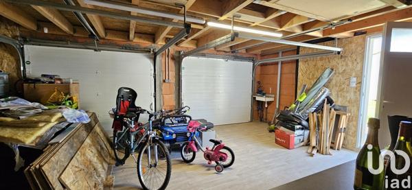 Maison 5 pièces de 121 m² à Basse-Goulaine (44115)