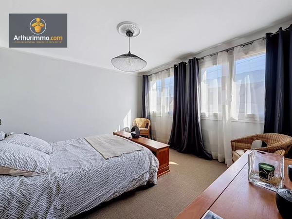 Vente                                                      Maison
                        
                     9 pièces                      193 m2                     à Eaubonne