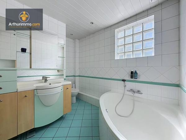 Vente                                                      Maison
                        
                     9 pièces                      193 m2                     à Eaubonne