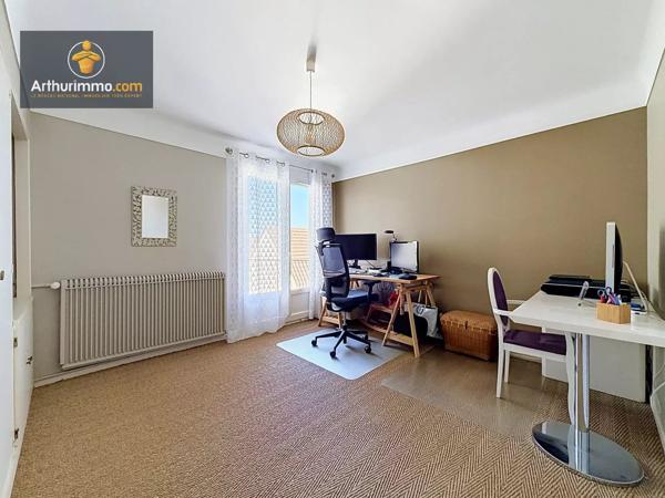 Vente                                                      Maison
                        
                     9 pièces                      193 m2                     à Eaubonne
