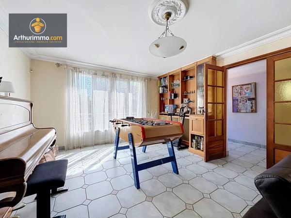 Vente                                                      Maison
                        
                     9 pièces                      193 m2                     à Eaubonne