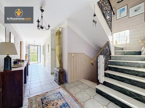 Vente                                                      Maison
                        
                     9 pièces                      193 m2                     à Eaubonne